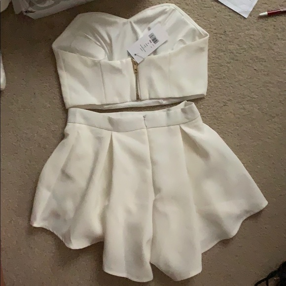 Showpo dion two piece set - Picture 4 of 4